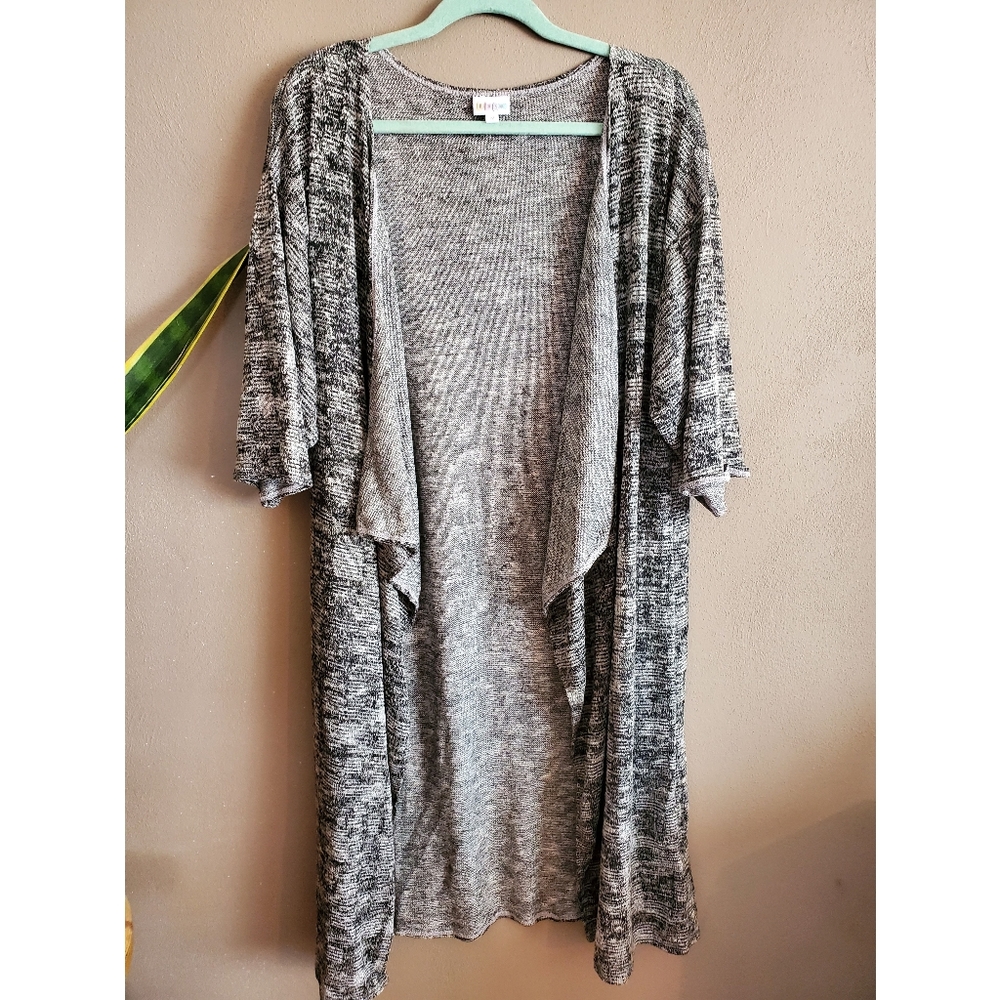 Lularoe Textured Grey Shirley Kimono